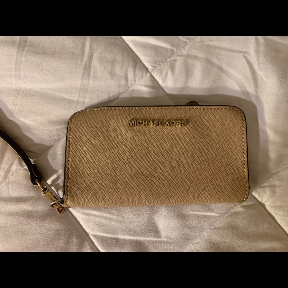 Michael Kors Wallet w/ phone holding capacity